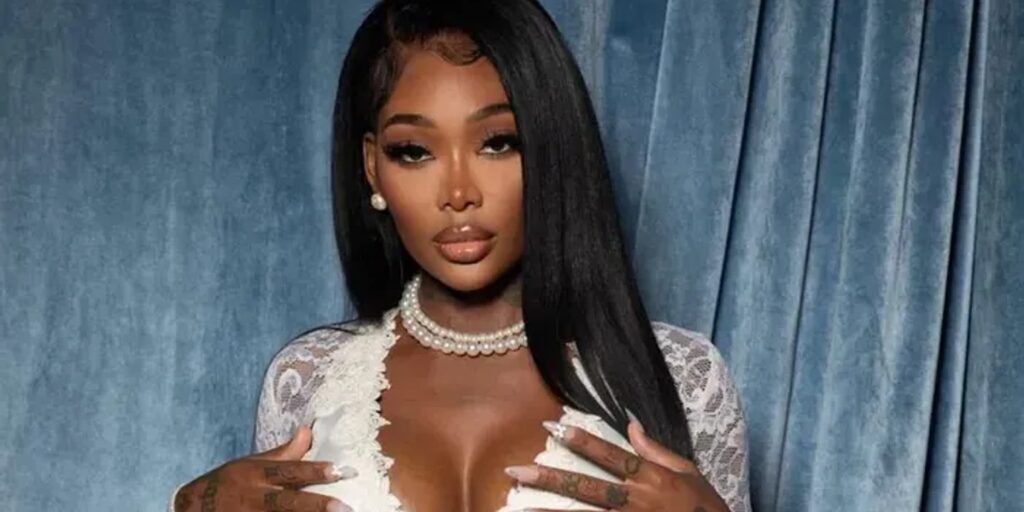 Summer Walker, the Atlanta R&B singer-songwriter, in a portrait photo